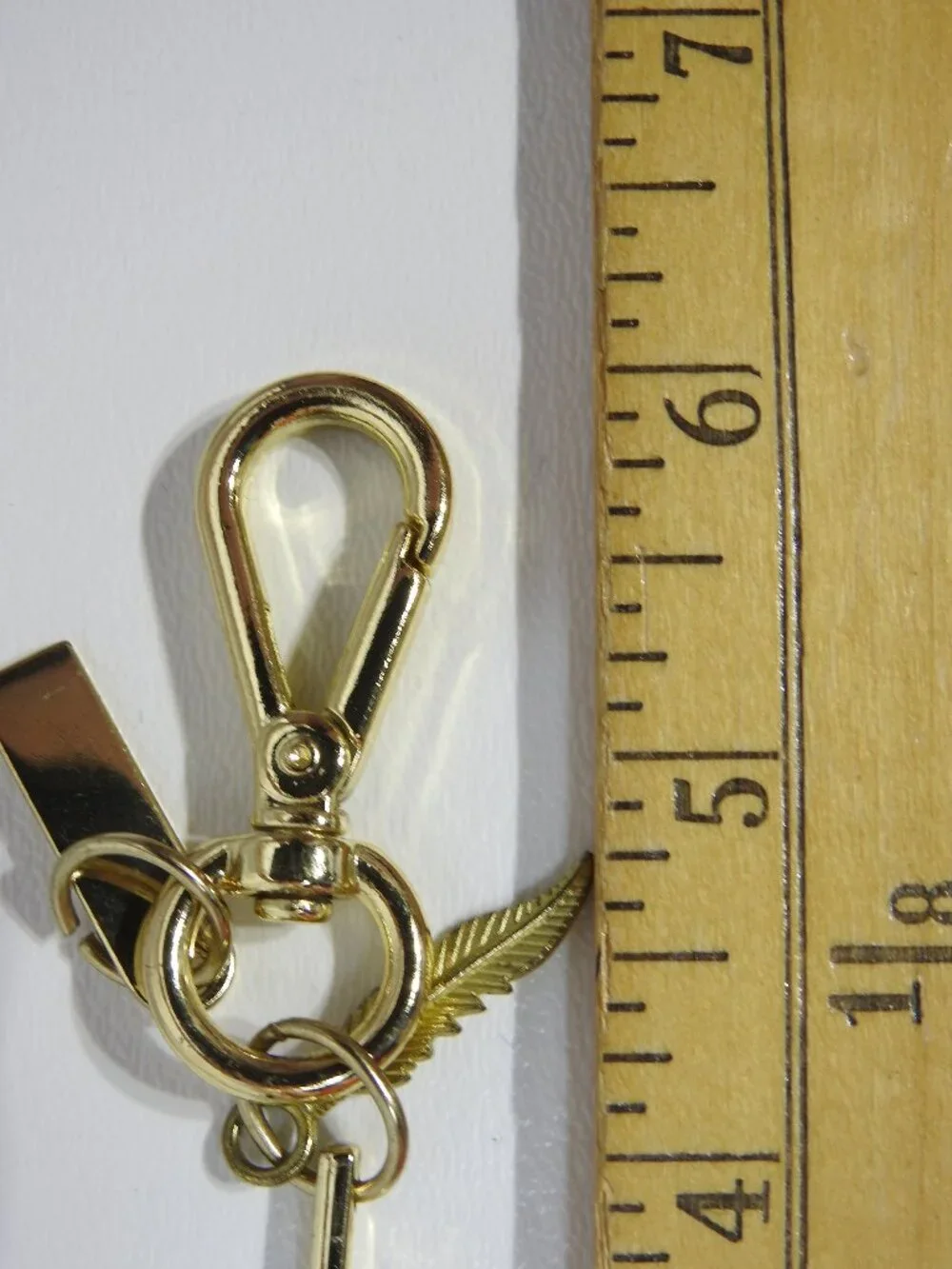 Jessica Simpson Gold Tone Feather Key Chain Signed 6